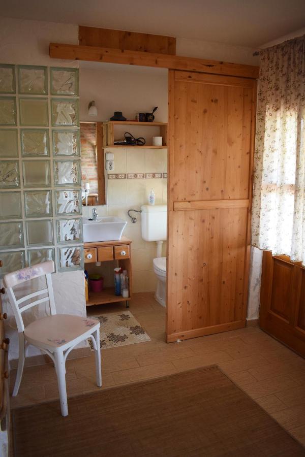 Remete-Lak Hotell Villány Exteriör bild